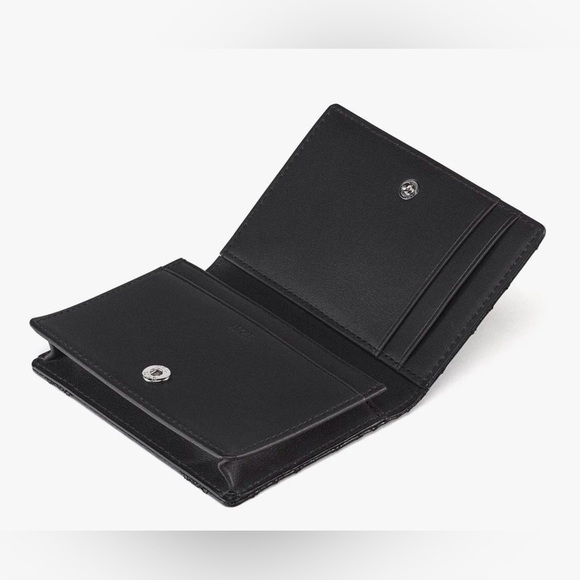 MCM Travia Quilted Card Wallet In Crushed Black Leather NWT Full Inclusion - Picture 2 of 10